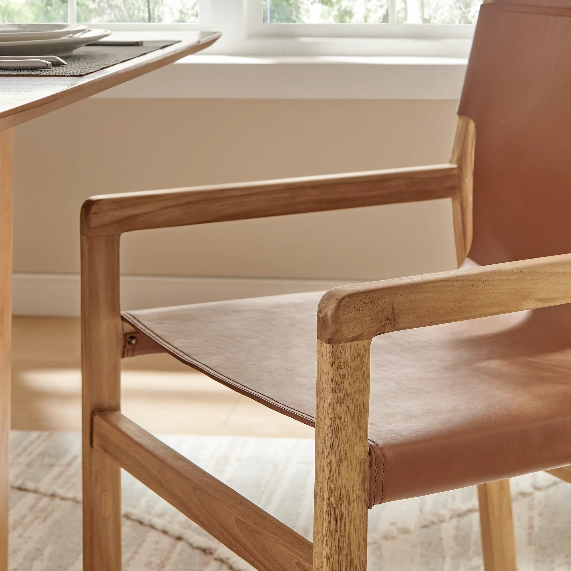 Chaise de salle à manger en cuir Sono couleur châtain
