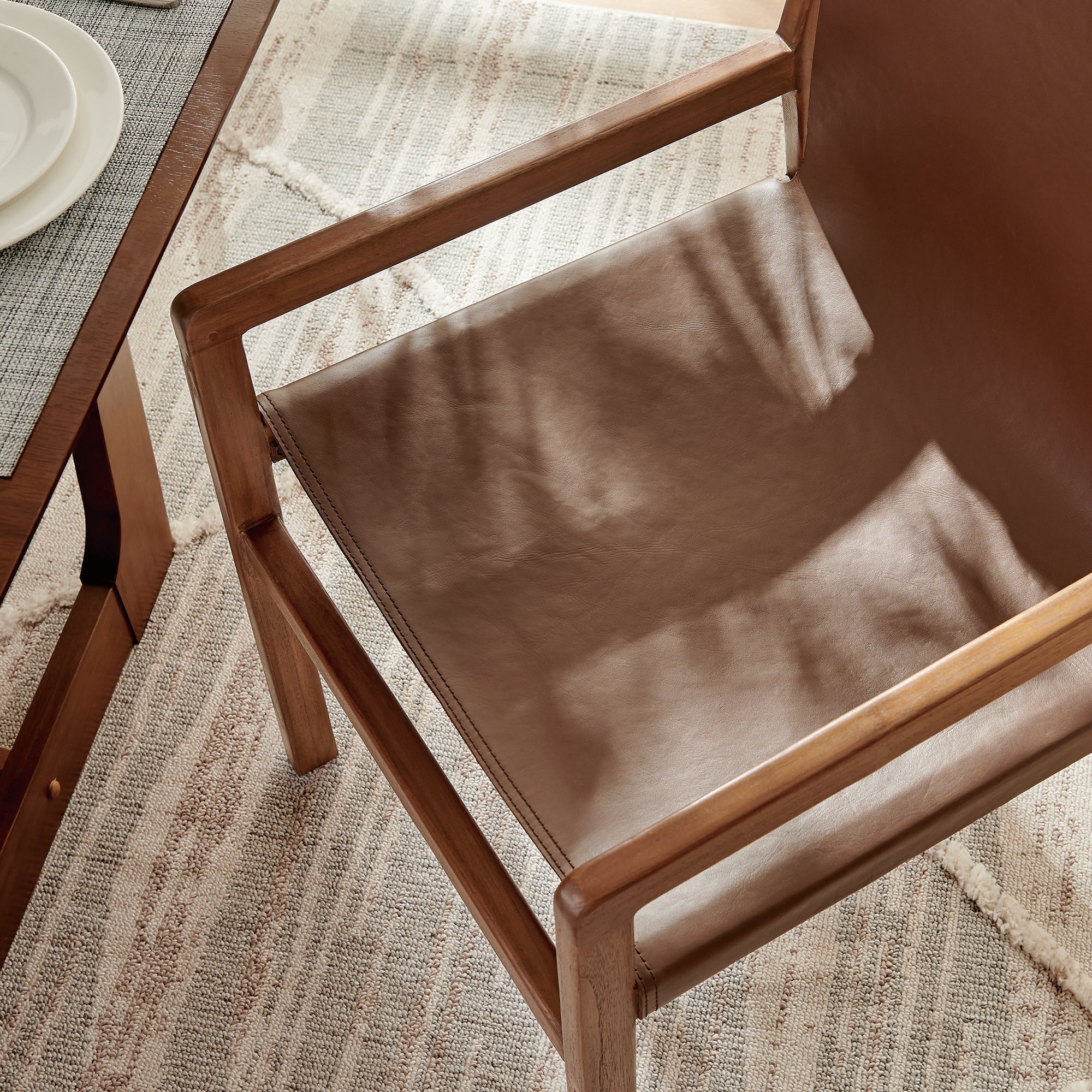 Chaise de salle à manger en cuir Sono marron muscade